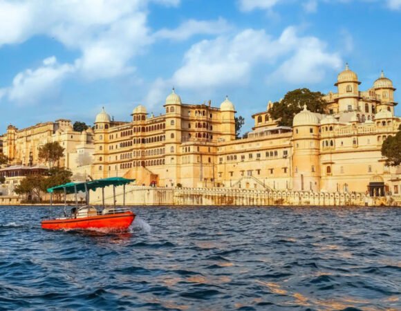 8 Days Golden Triangle & Udaipur Tour