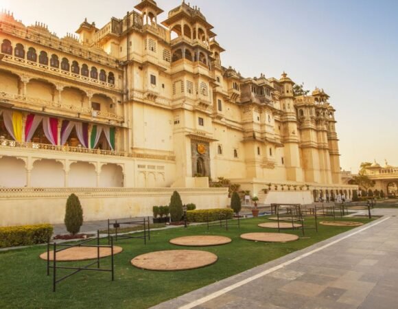 Golden Triangle & Rajasthan Tour – 16 Days / 15 Nights